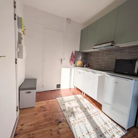 Apartment La Roquette Paris