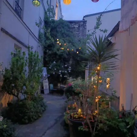 Apartment La Roquette